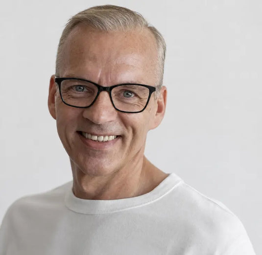 Model wearing Askern glasses – virtual try-on