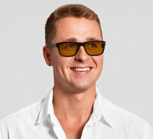 Warner Brown virtual try-on